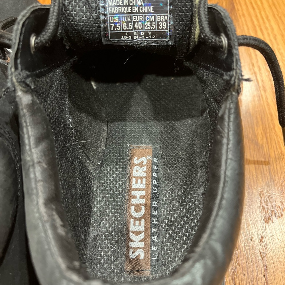 Men's Leather Skechers/Comfort Oxford’s Size 7.5 Black Color.Few Flaws see pi - Picture 7 of 10